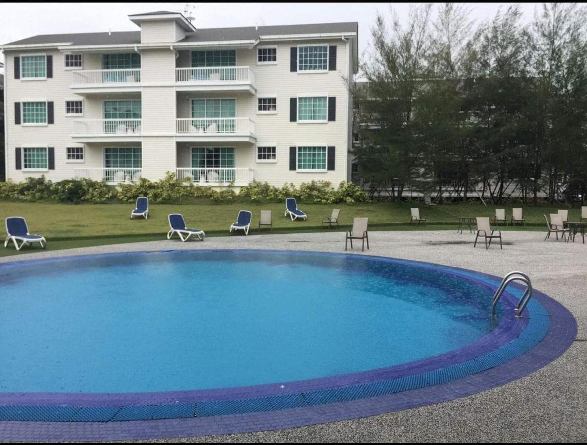 Home Feel-Hibiscus Suites กัมปาร์ ภายนอก รูปภาพ