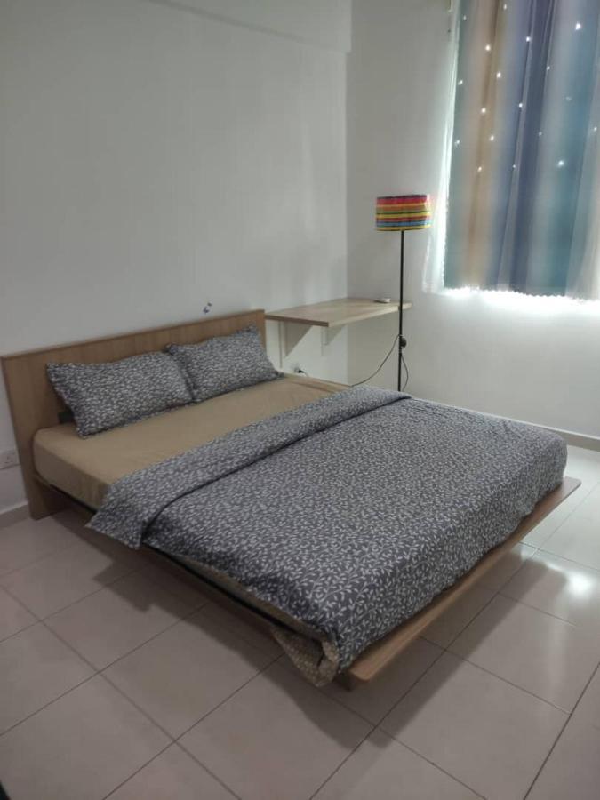 Home Feel-Hibiscus Suites กัมปาร์ ภายนอก รูปภาพ